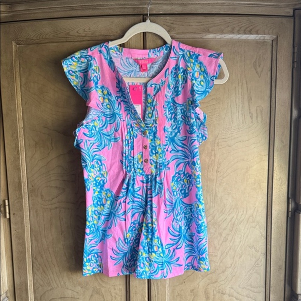 Lilly Pulitzer 🔥 Pelican Pink Beat the Heat Top w/ Ruffle sleeves